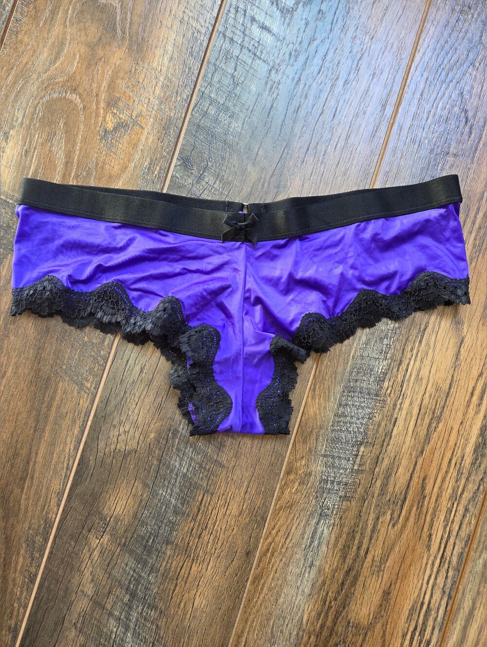 Victoria's Secret Vintage Dream Angels Purple Lace Ruffle Mesh Cheeky Panties M